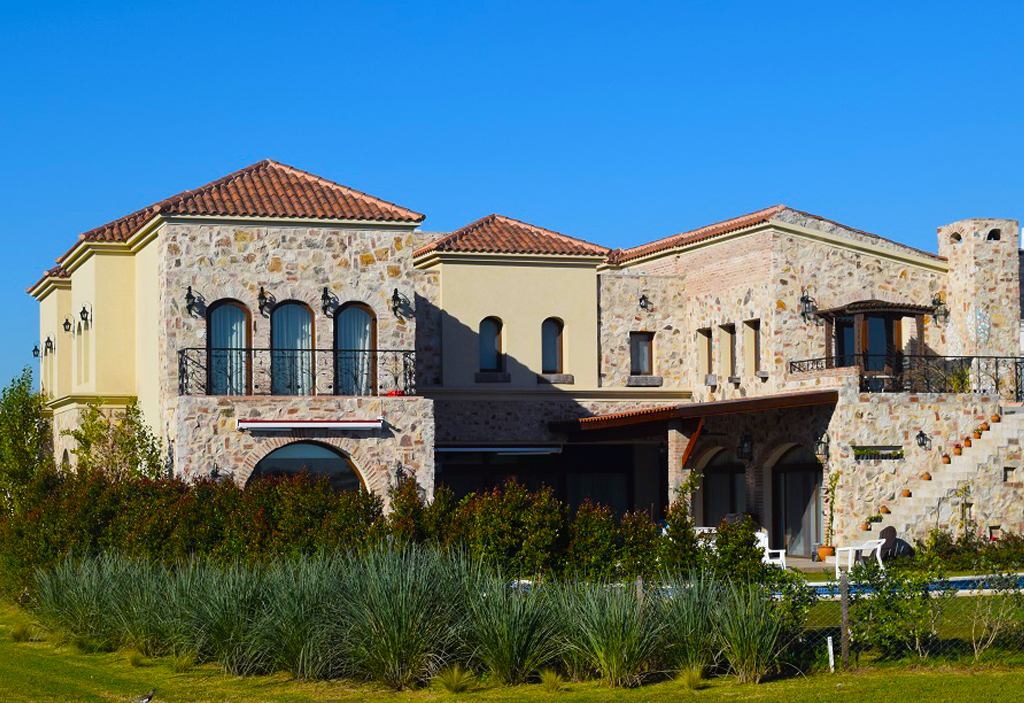 Casa Toscana , Nordelta – Adolfo Bavio